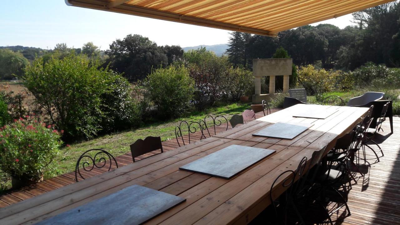 Villa La Charmeuse Fleurie Collias Extérieur photo