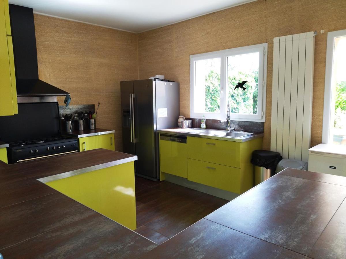 Villa La Charmeuse Fleurie Collias Extérieur photo